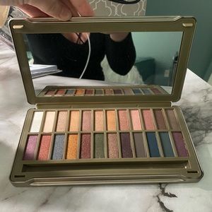 ellen tracy eyeshadow palette
